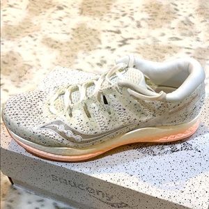 Saucony Freedom ISO 2 running shoes